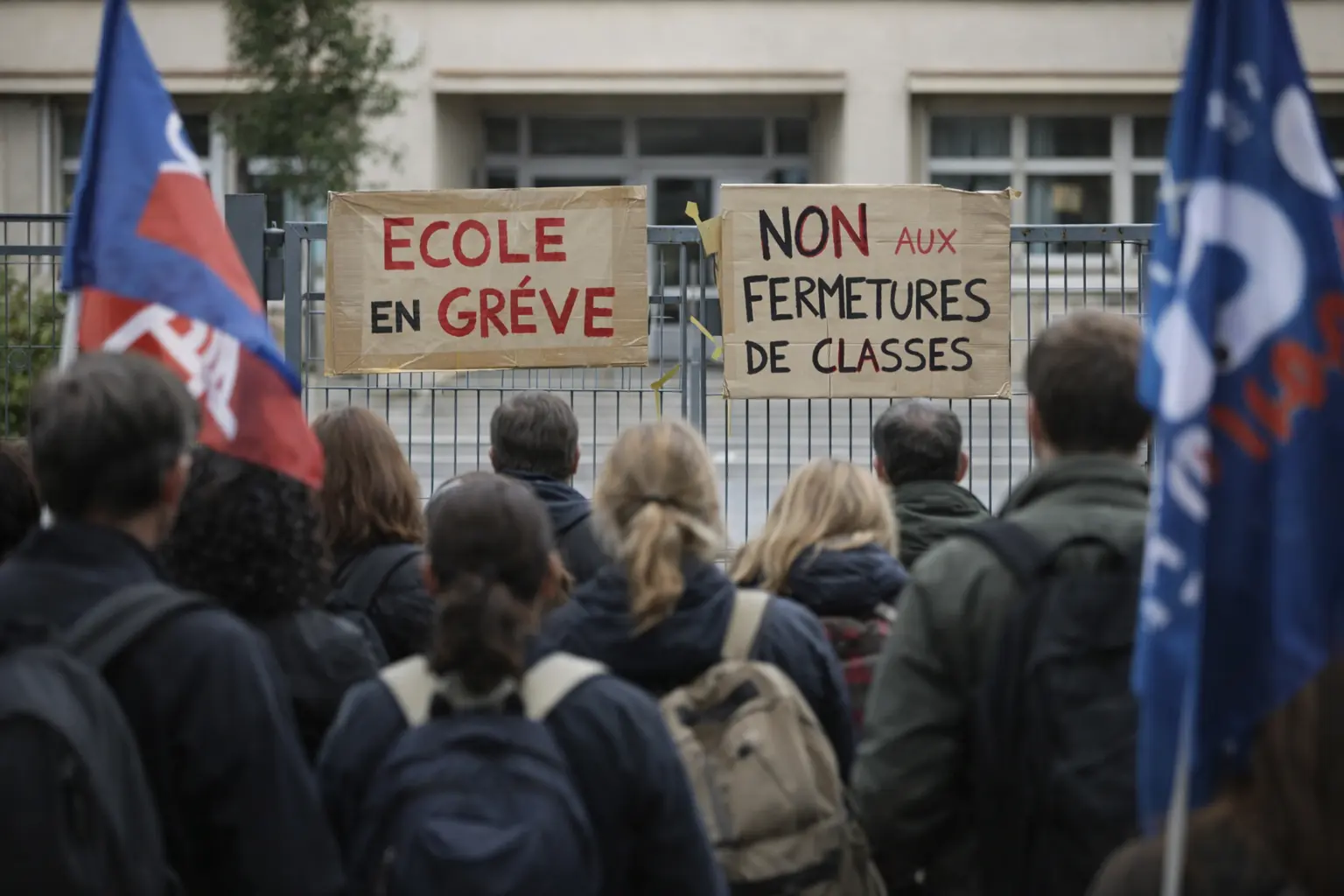 Éducation nationale : les syndicats contestent 4 000 suppressions de postes et des fermetures de classes