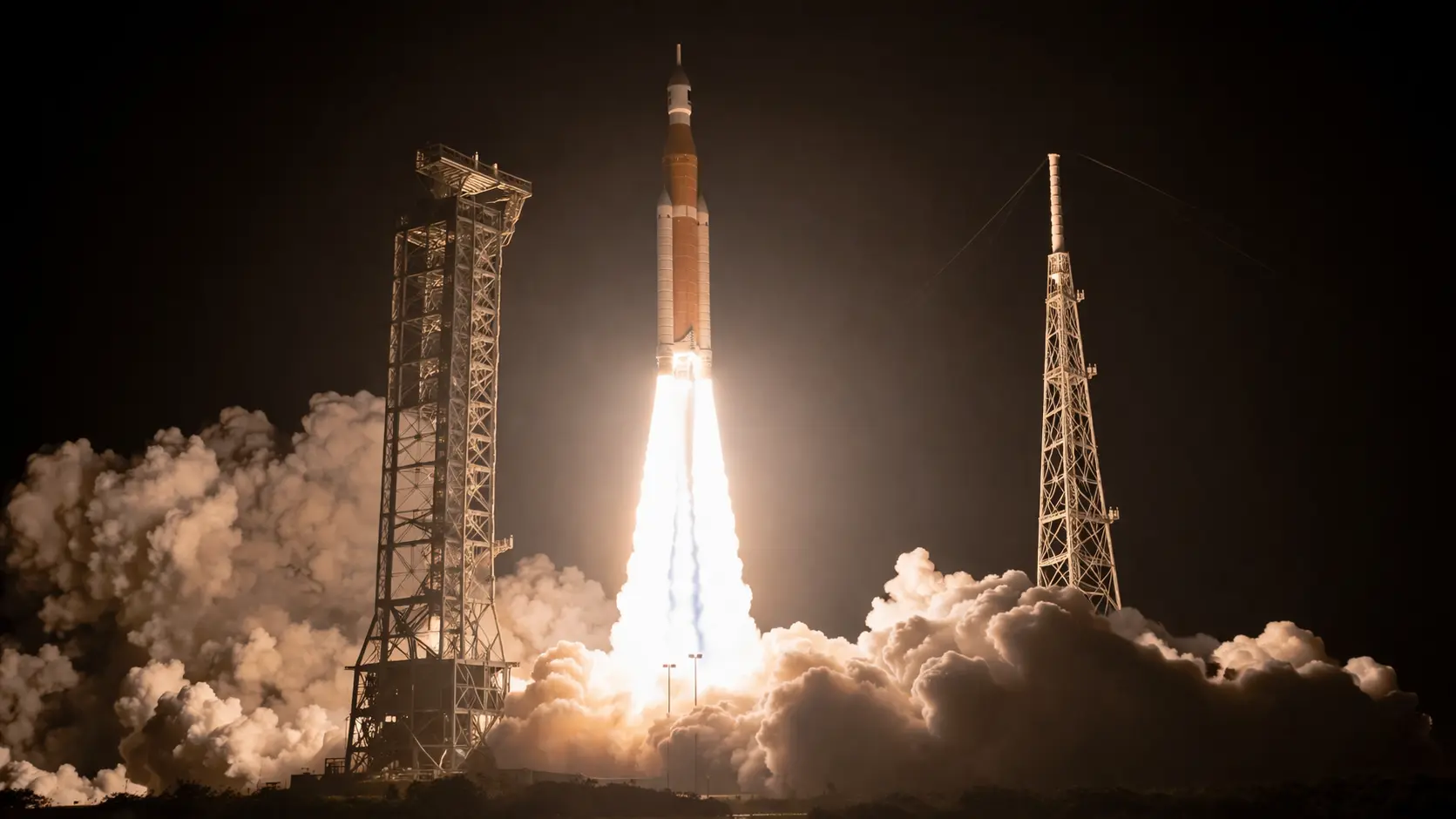 Artémis II : la NASA lance quatre astronautes vers la Lune