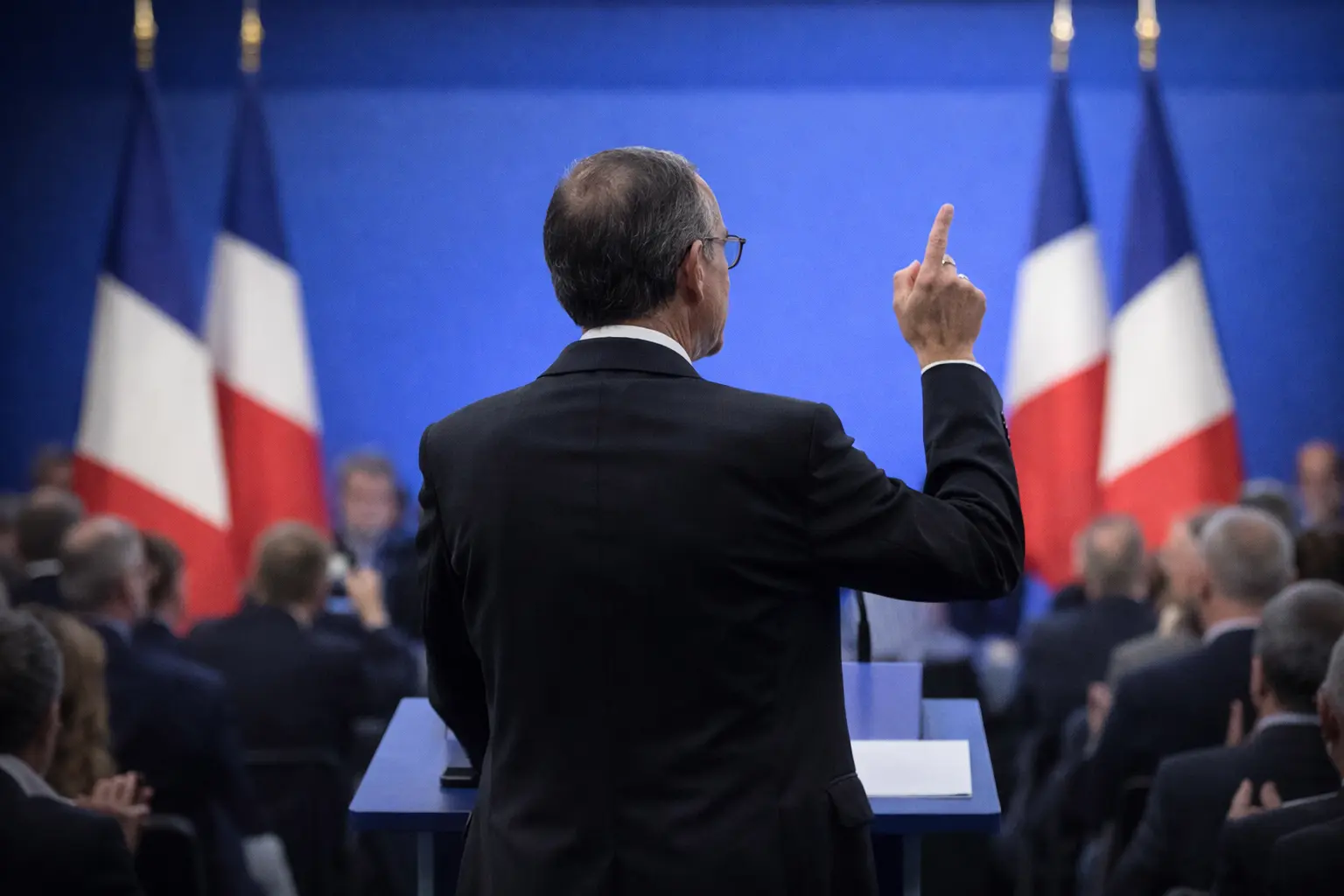 Présidentielle 2027 : les adhérents LR désignent Bruno Retailleau comme candidat