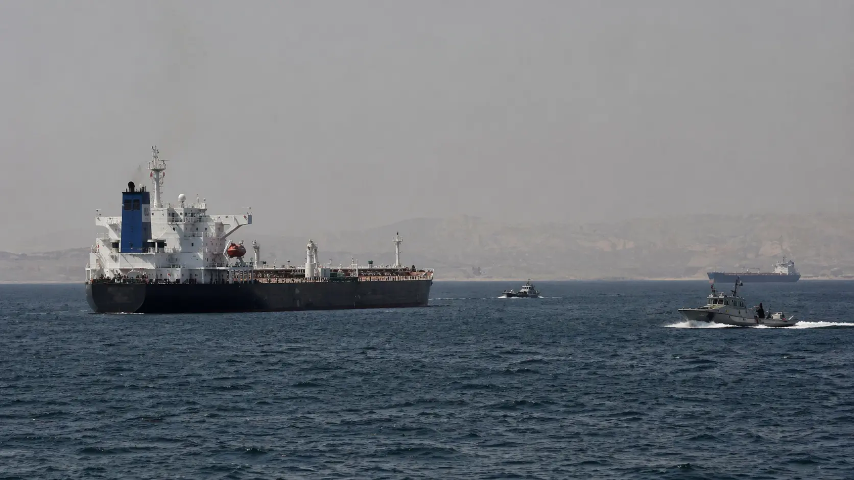 Guerre au Moyen-Orient : les États-Unis prolongent la trêve, l’Iran maintient Ormuz sous tension